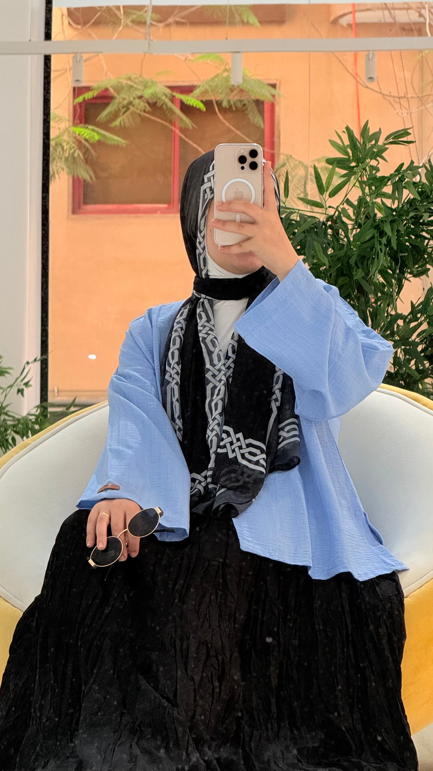 Dema blouse in baby blue